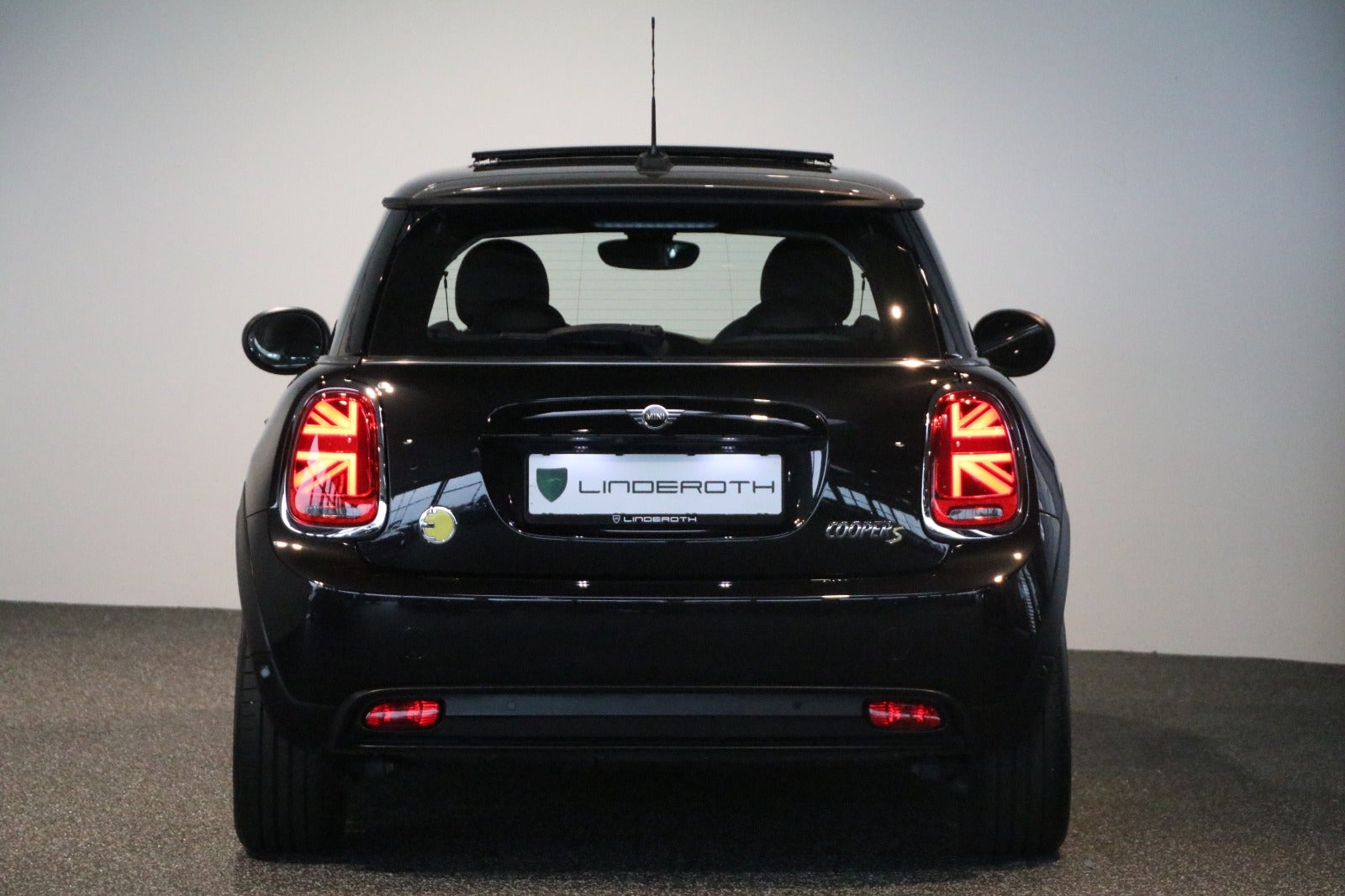 MINI Cooper SE Classic 3d - 3