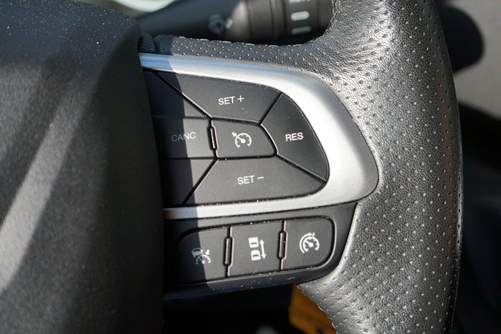 Billede af Iveco Daily 3,0 35S18 4100mm Box m/lift AG8
