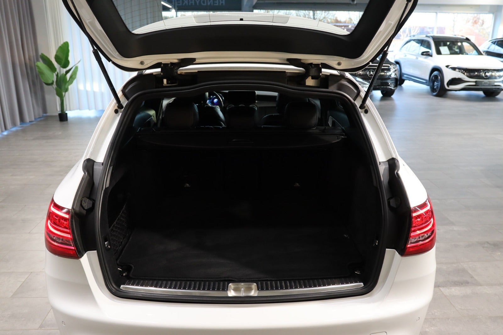 Billede af Mercedes C220 d 2,0 AMG Line Night Edition stc. aut.