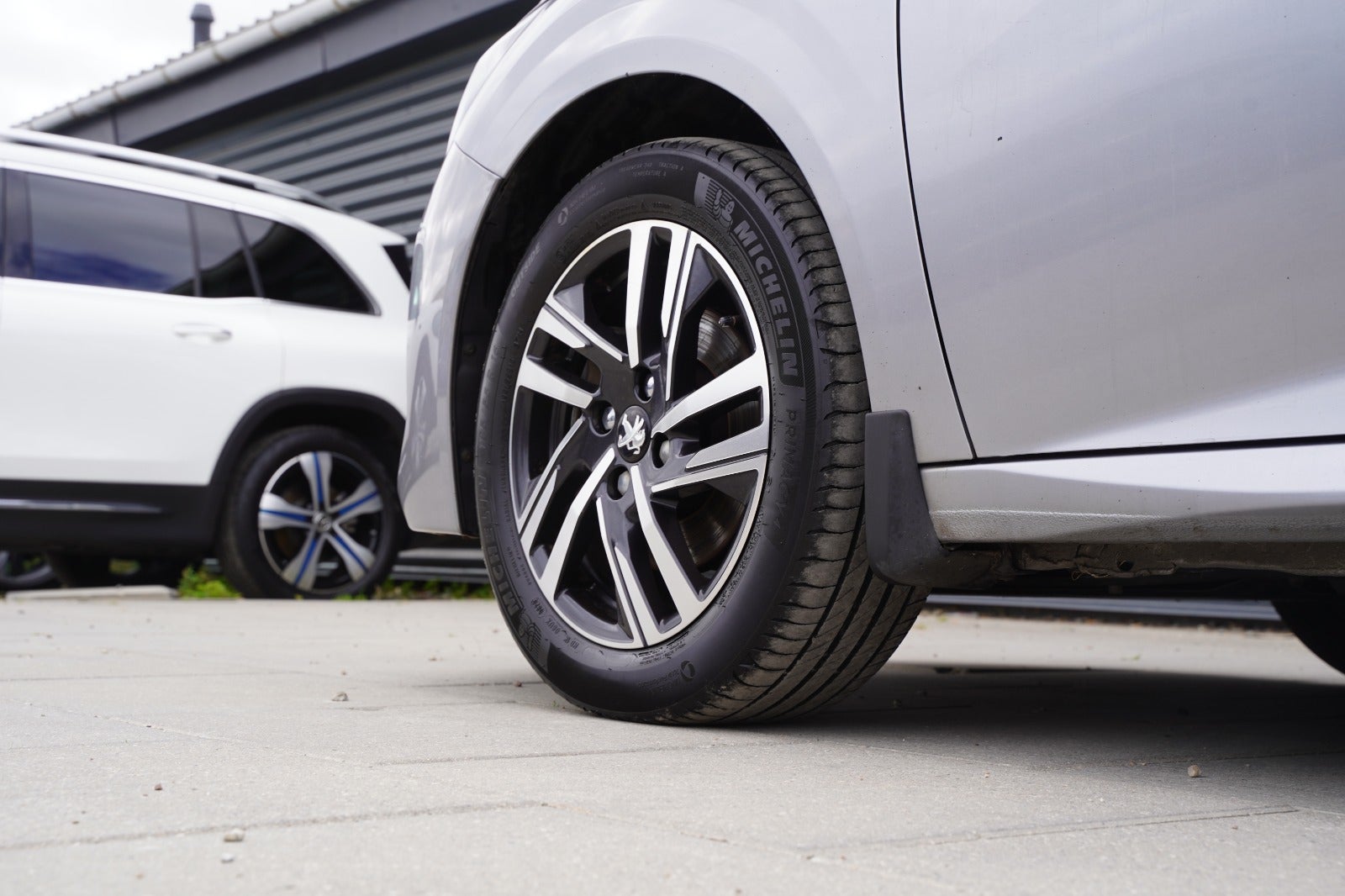 Billede af Peugeot 208 1,5 BlueHDi 100 Allure Sky