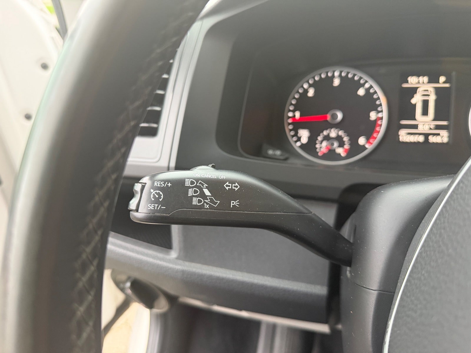 Billede af VW Transporter 2,0 TDi 140 Kassevogn DSG kort