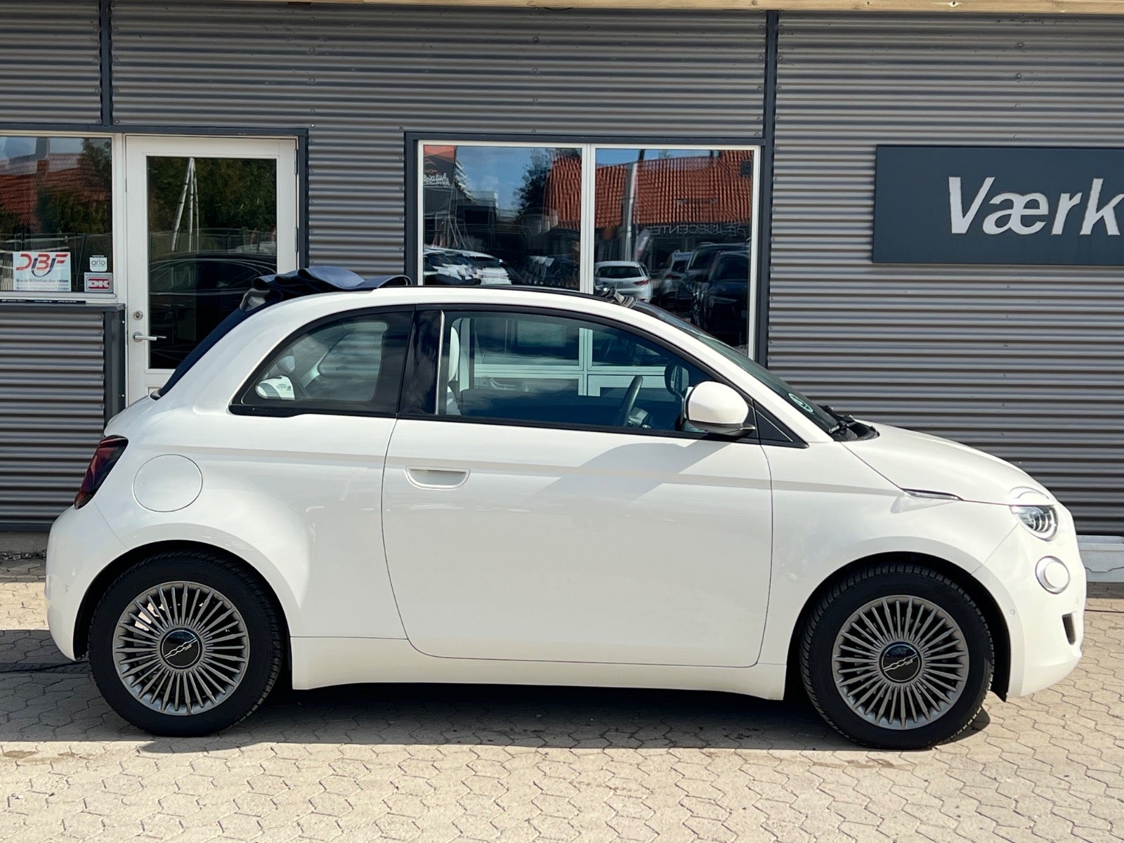 Fiat 500e Icon Cabrio
