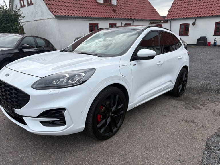 Ford Kuga PHEV ST-Line X CVT