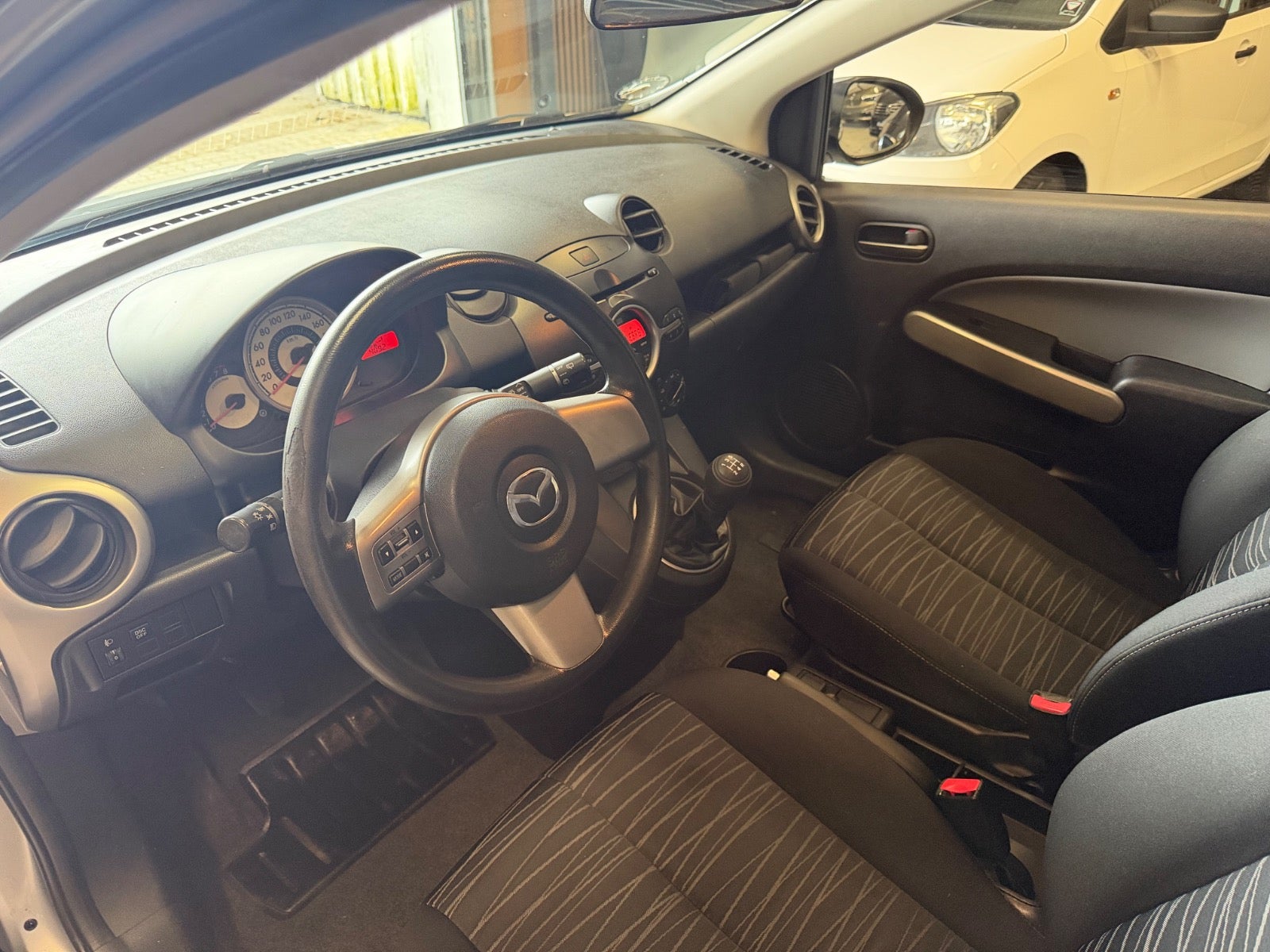 Mazda 2 Premium - billede 7