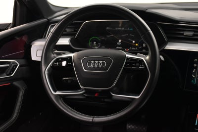Audi e-tron S-line Sportback quattro