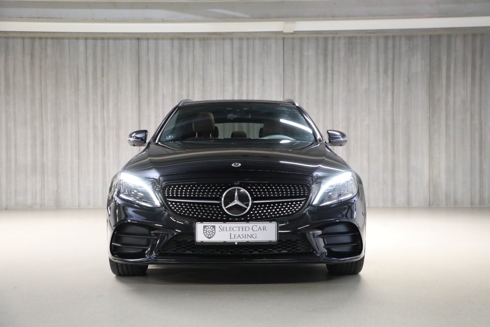 Mercedes-Benz C400 3,0 AMG Line stc. aut. 4Matic