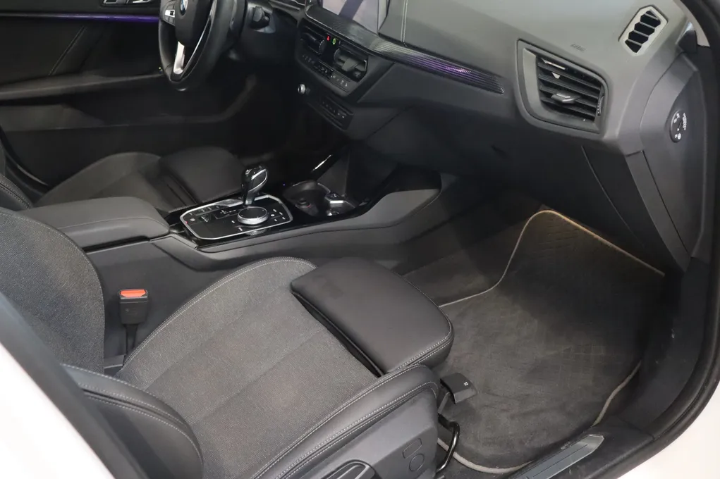 BMW 118i Sport Line aut.