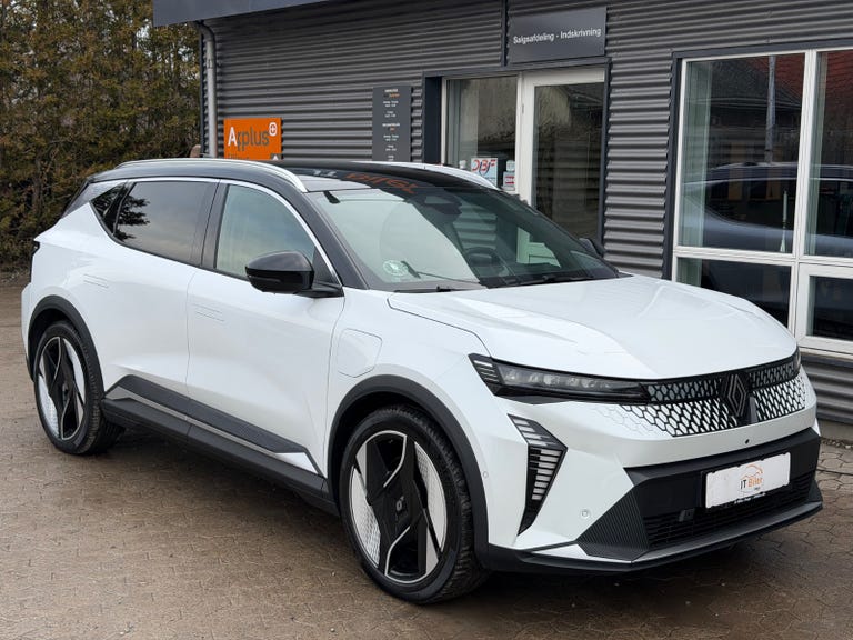 Renault Scenic E-Tech Iconic
