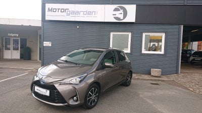 salg af Toyota Yaris 1,5 Hybrid H3 Limited Smart e-CVT - 2019