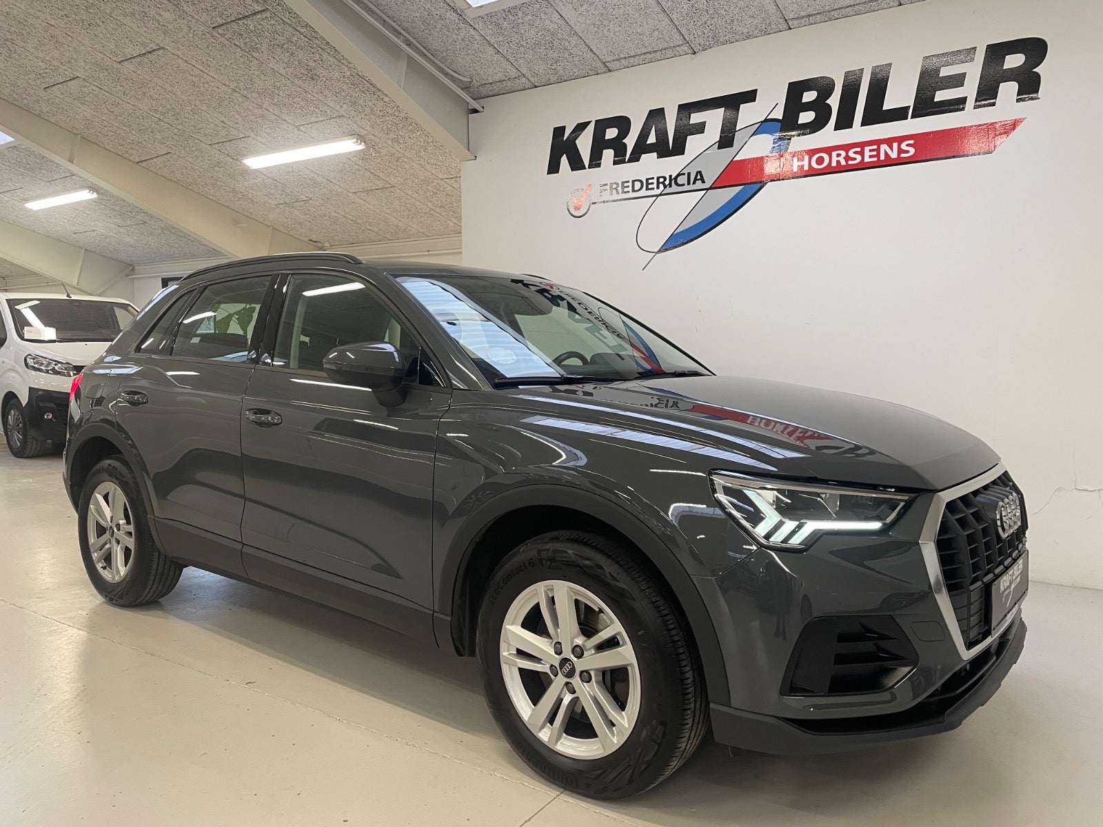 Billede af Audi Q3 45 TFSi e Attitude plus S-tr.