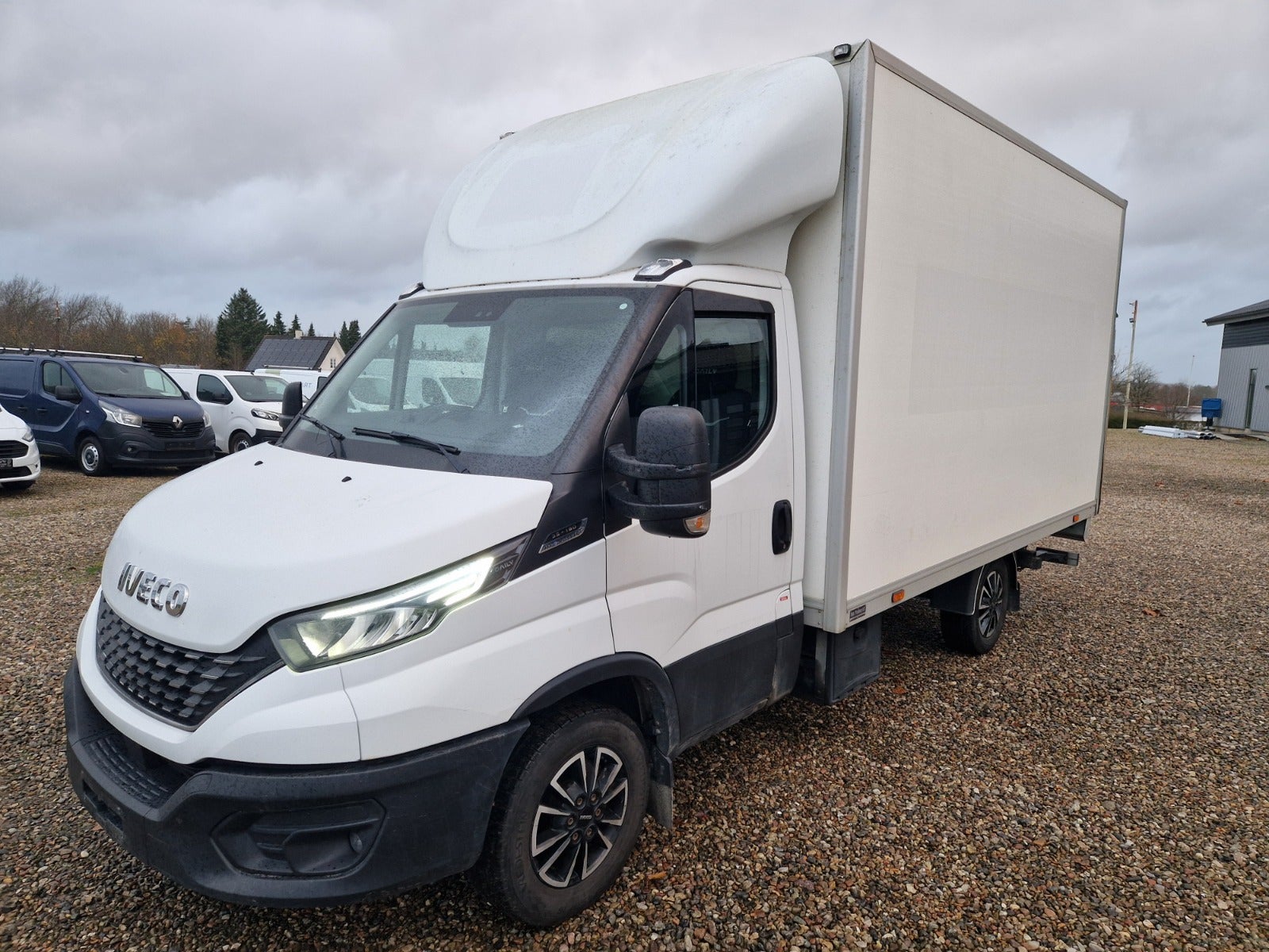 Billede af Iveco Daily 2,3 35S16 Alukasse m/lift AG8