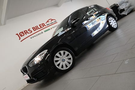 BMW 118i Connected aut.