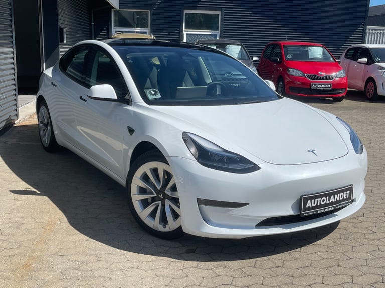 Tesla Model 3 Long Range AWD