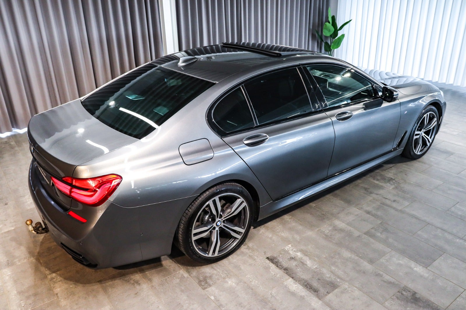 Billede af BMW 730d 3,0 M-Sport xDrive aut.