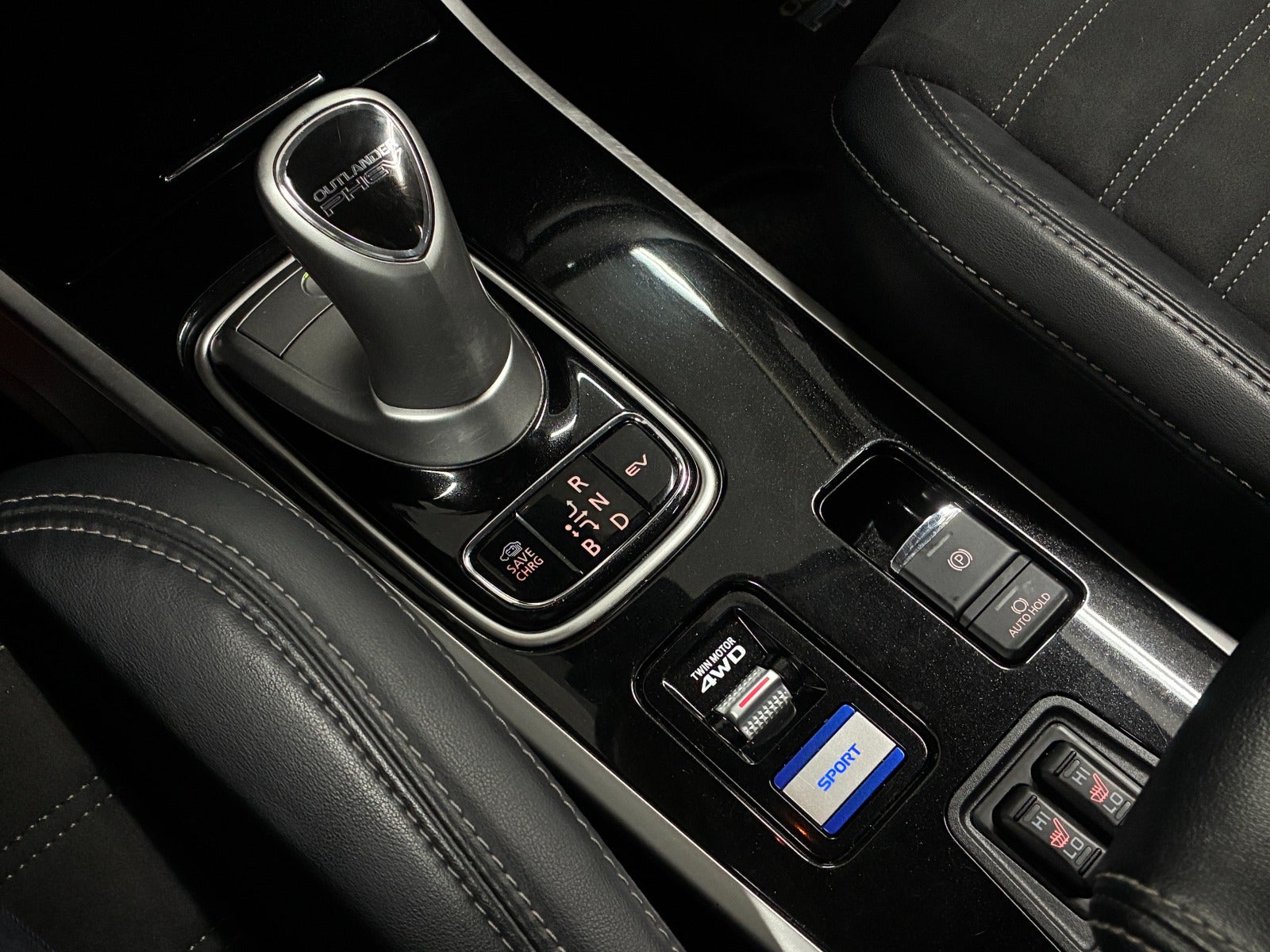Billede af Mitsubishi Outlander 2,4 PHEV Intense CVT 4WD