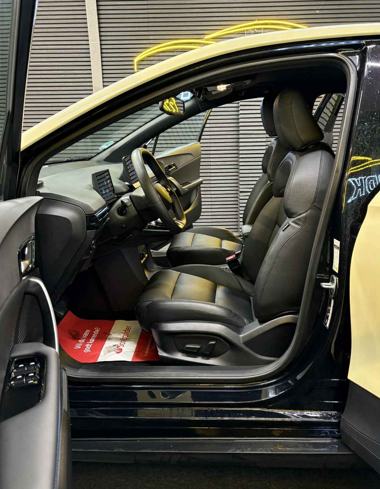 Billede af MG 4 64 Luxury