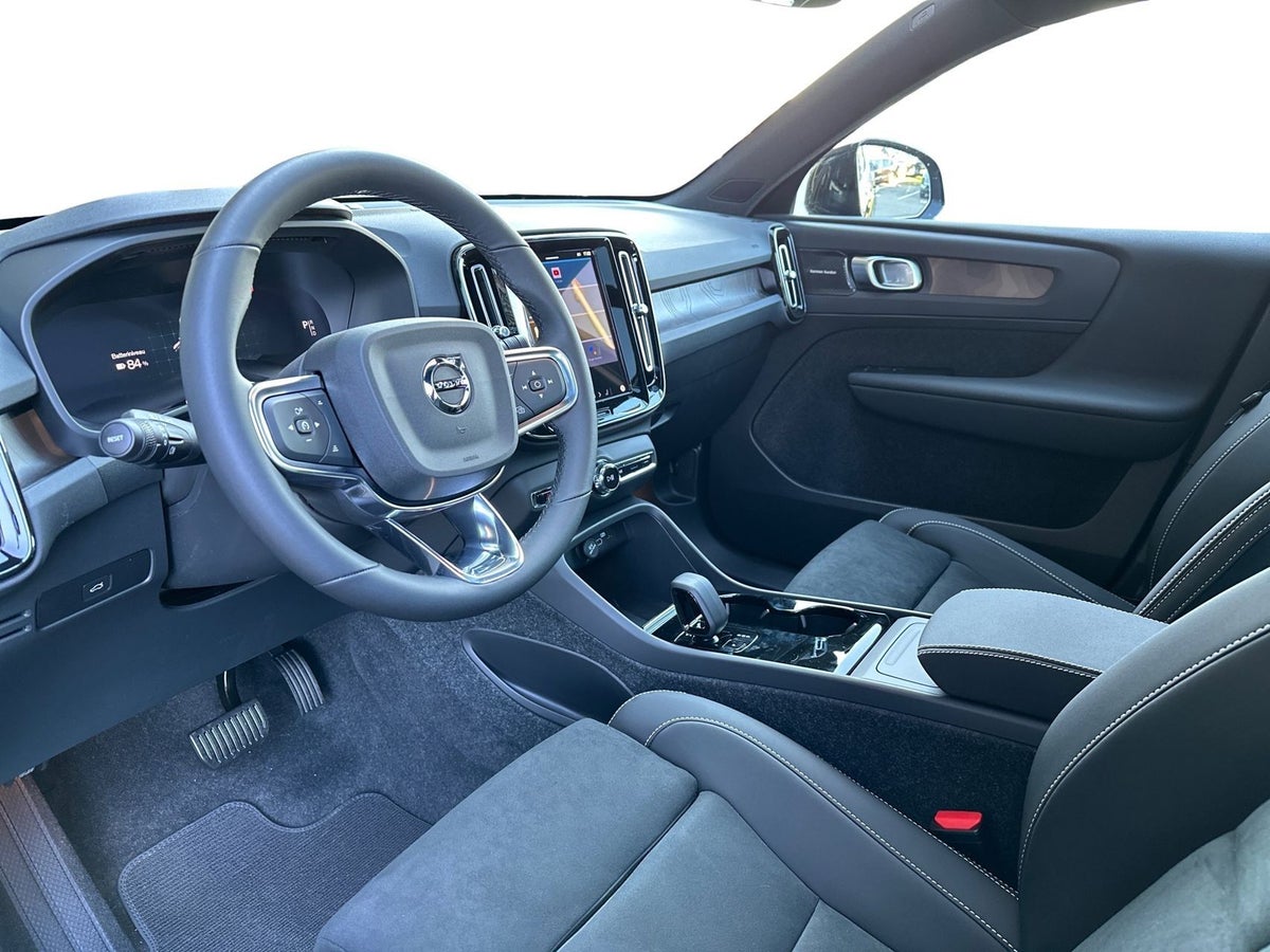 Volvo EX40 Extended Range Black Edition billede 3