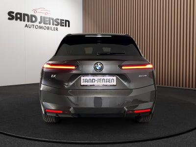 BMW iX xDrive45 Sport Line