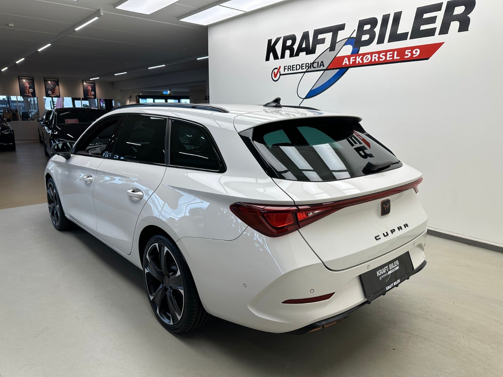 Billede af Cupra Leon 1,4 eHybrid Sportstourer DSG