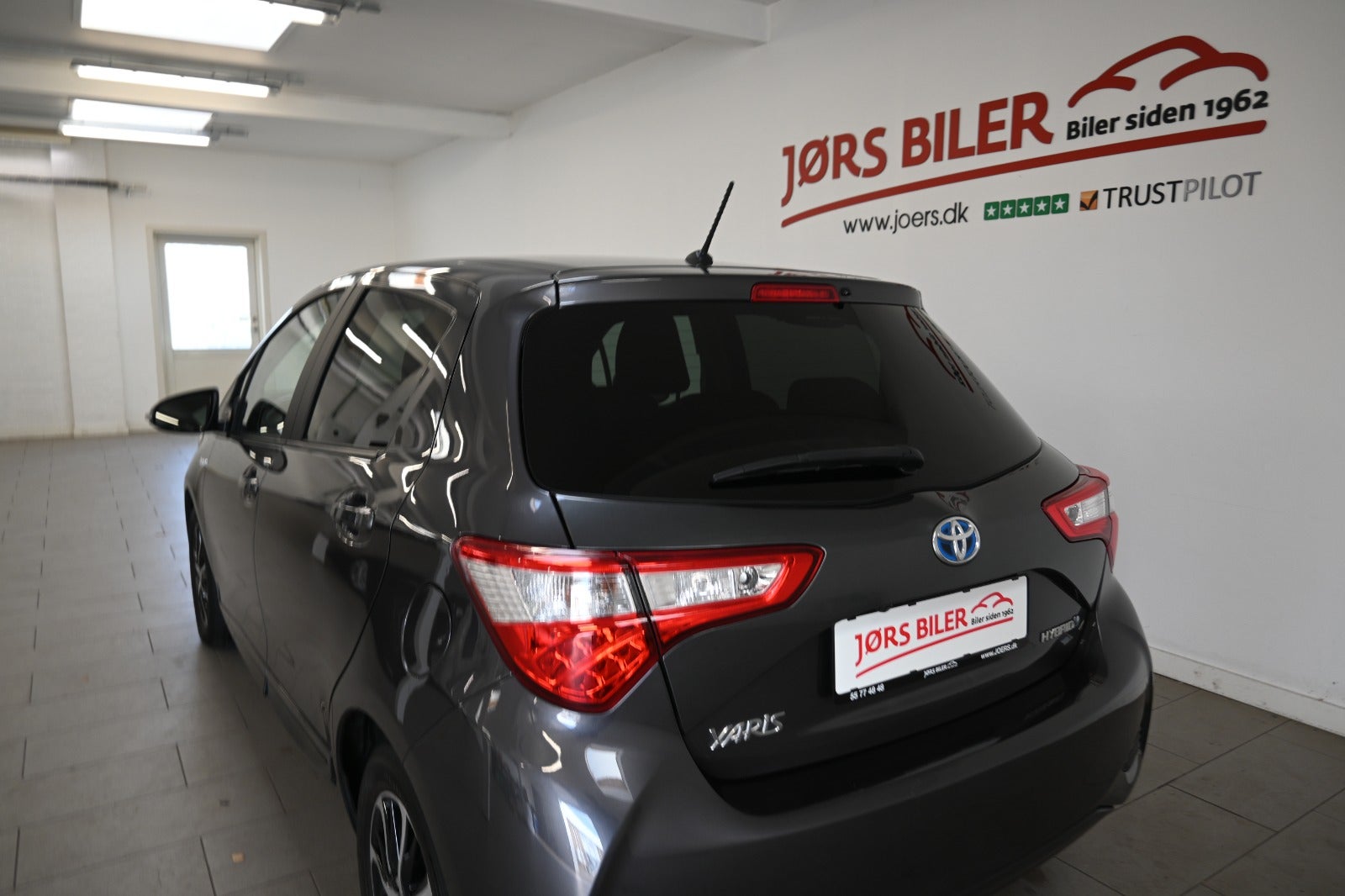 Toyota Yaris Hybrid H3 Limited Smart e-CVT