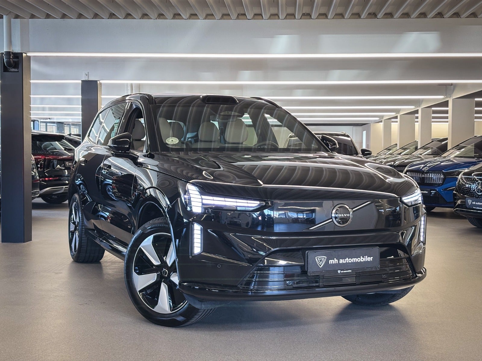 Billede af Volvo EX90  Plus 7prs