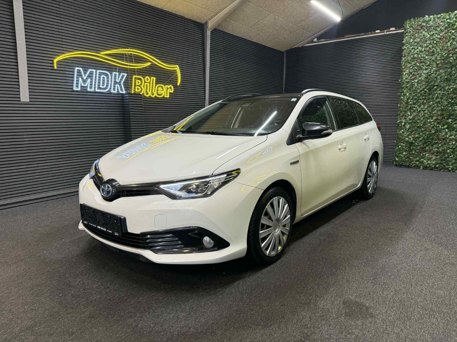 Billede af Toyota Auris 1,8 Hybrid H2 Style Touring Sports CVT