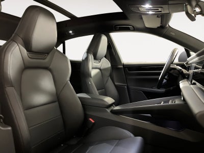 Porsche Macan 4