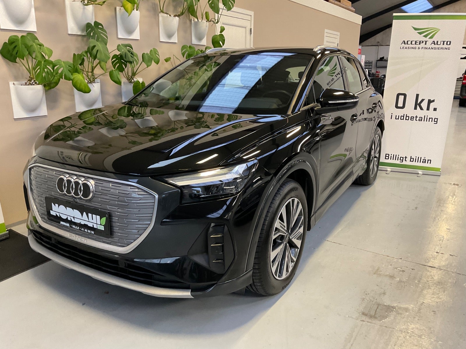 Audi Q4 e-tron 45 Progress 5d - 1