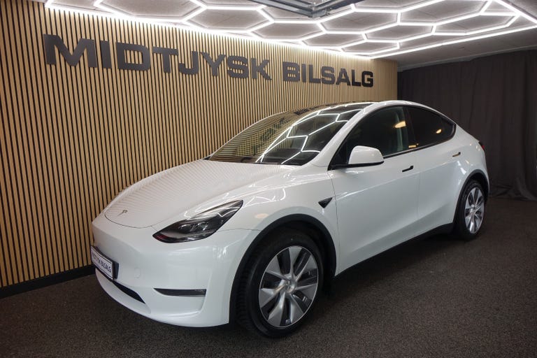 Tesla Model Y Long Range AWD