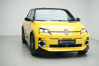 Renault 5 E-Tech 52 Iconic 5d