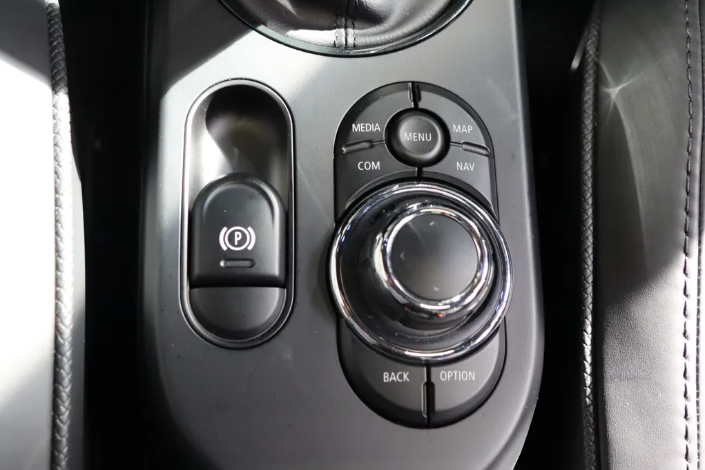 MINI Cooper SE Yours Trim