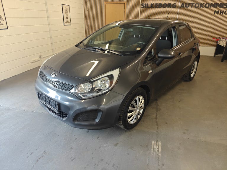 Kia Rio CVVT Comfort