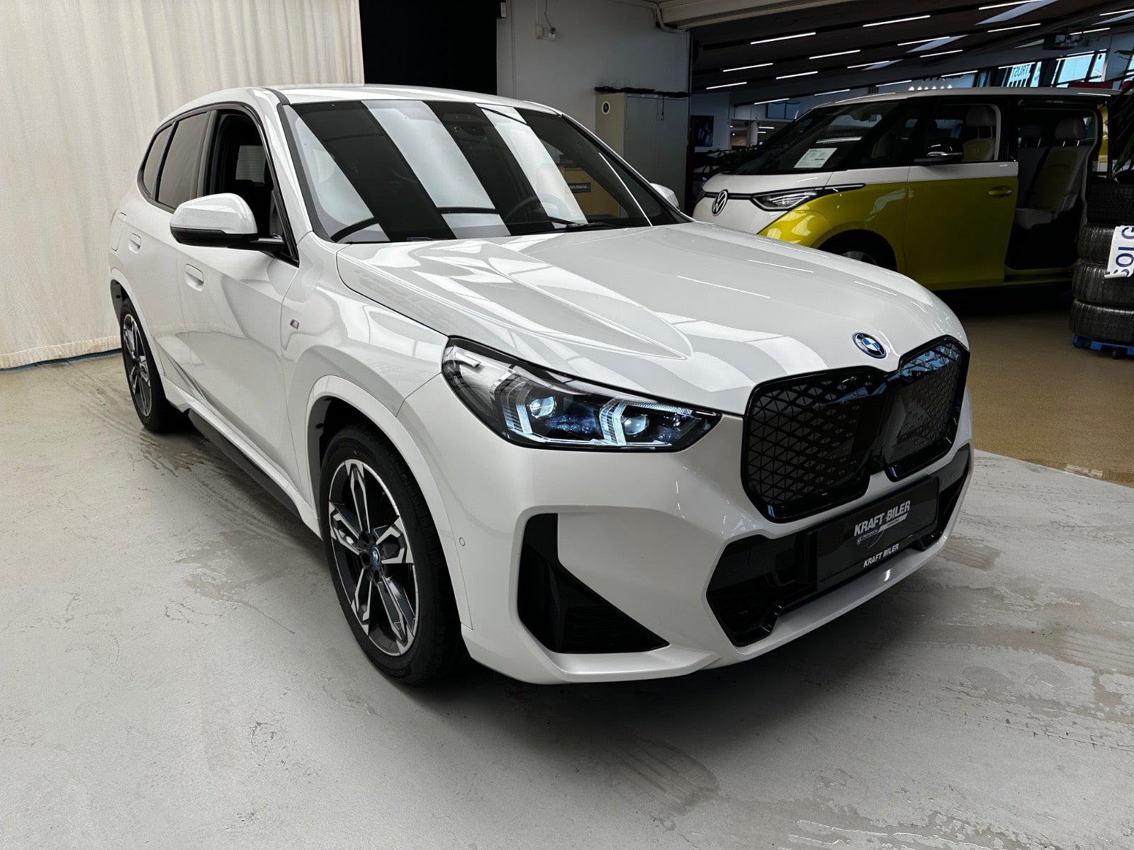 Billede af BMW iX1  eDrive20 Fully Charged M-Sport