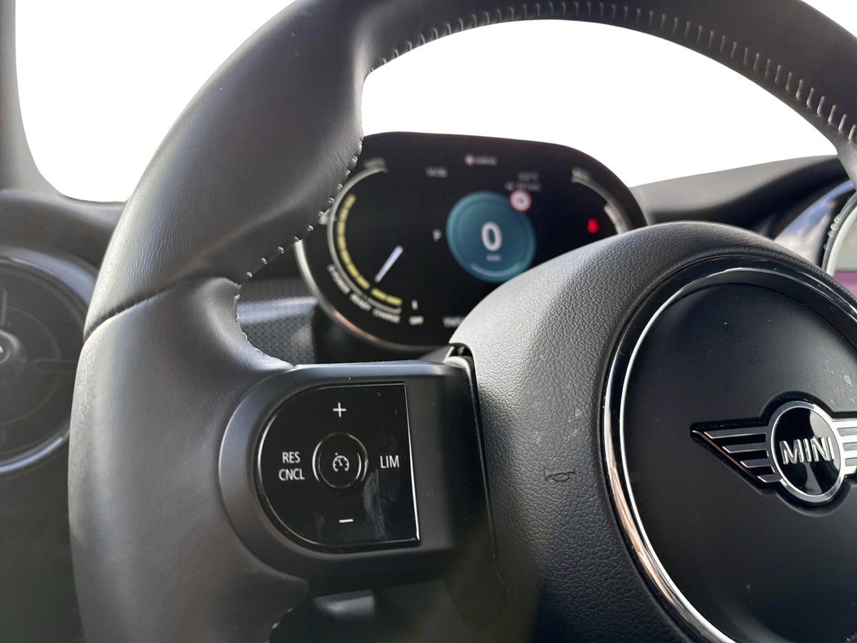 MINI Cooper SE Classic Trim billede 8