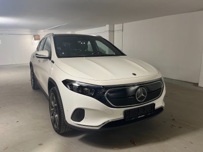 Mercedes EQA250 Electric Art