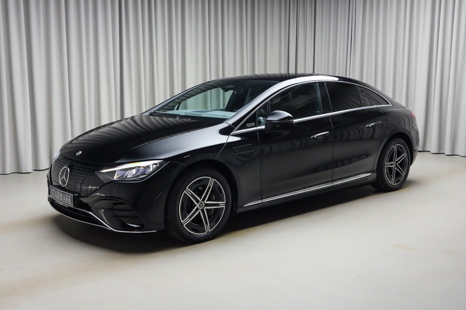 Mercedes-Benz EQE 350+ (1/8)