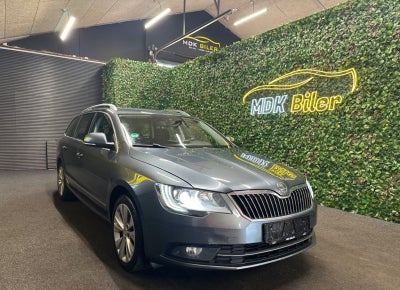 Skoda Superb 2,0 TDi 140 Ambition Combi DSG 5d