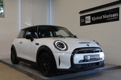 MINI Cooper SE  Classic Trim 3d