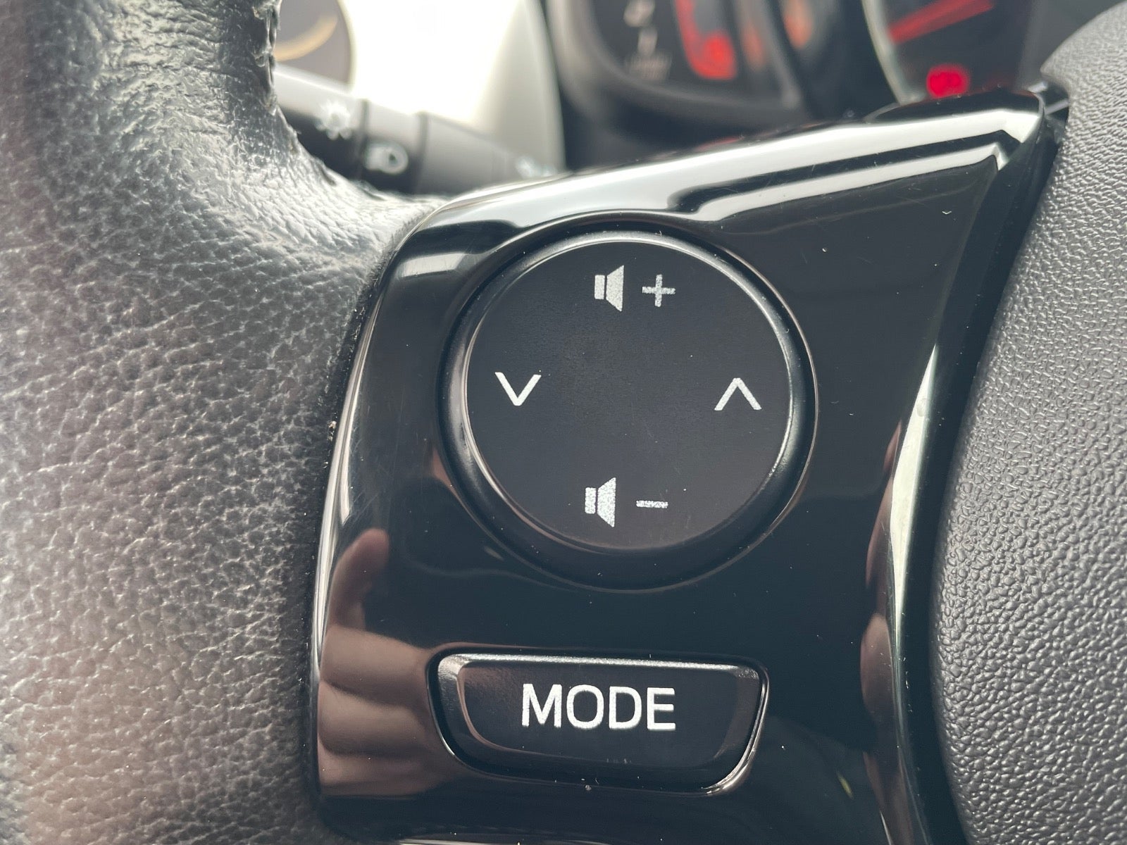 Billede af Peugeot 108 1,0 e-VTi 69 White Edition