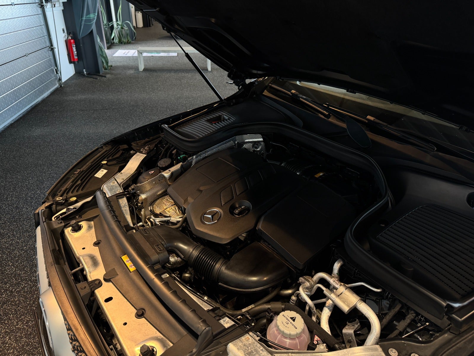 Mercedes GLC300 de 2,0 aut. 4Matic 5d - 12
