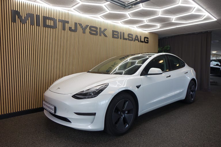 Tesla Model 3 Long Range AWD