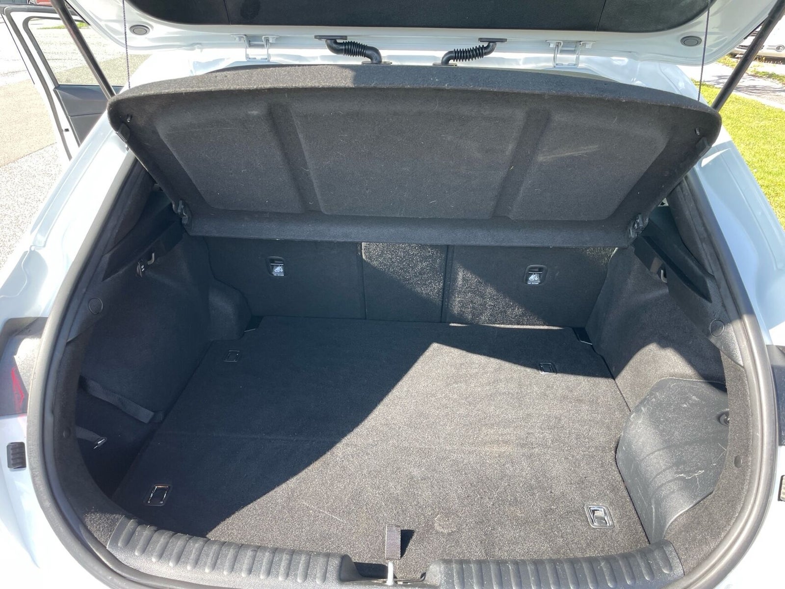 Kia XCeed PHEV Upgrade Intro DCT