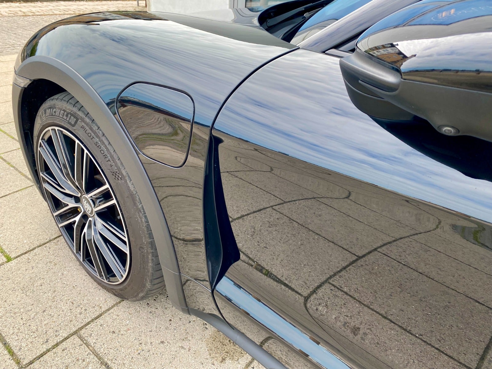 Billede af Porsche Taycan 4  Performance+ Cross Turismo