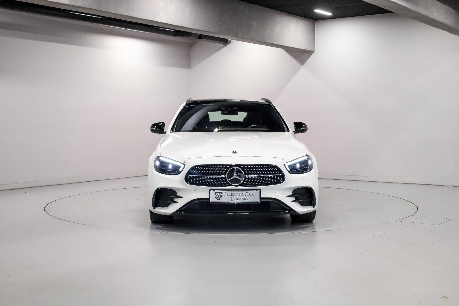 Mercedes-Benz E300 de 2,0 AMG Line stc. aut.