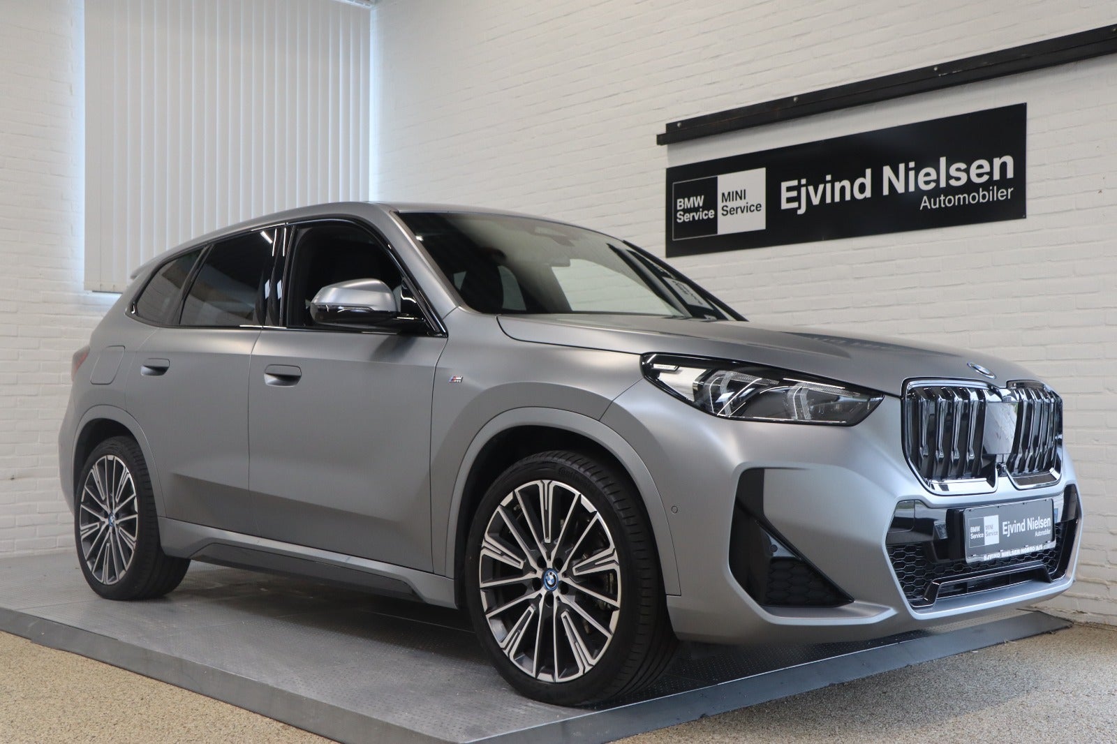 BMW iX1 xDrive30 Fully Charged M-Sport