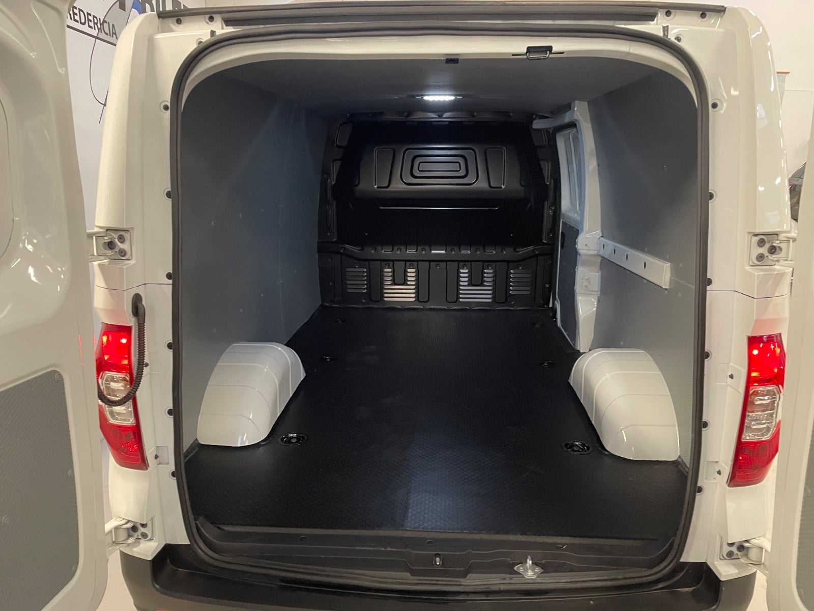 Billede af Maxus e-Deliver 3 50 Cargo Van LWB