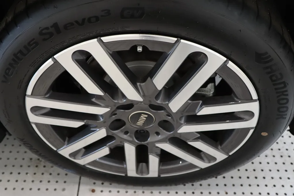 MINI Cooper E Classic Trim S