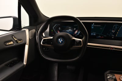 BMW iX xDrive40 Fully Charged