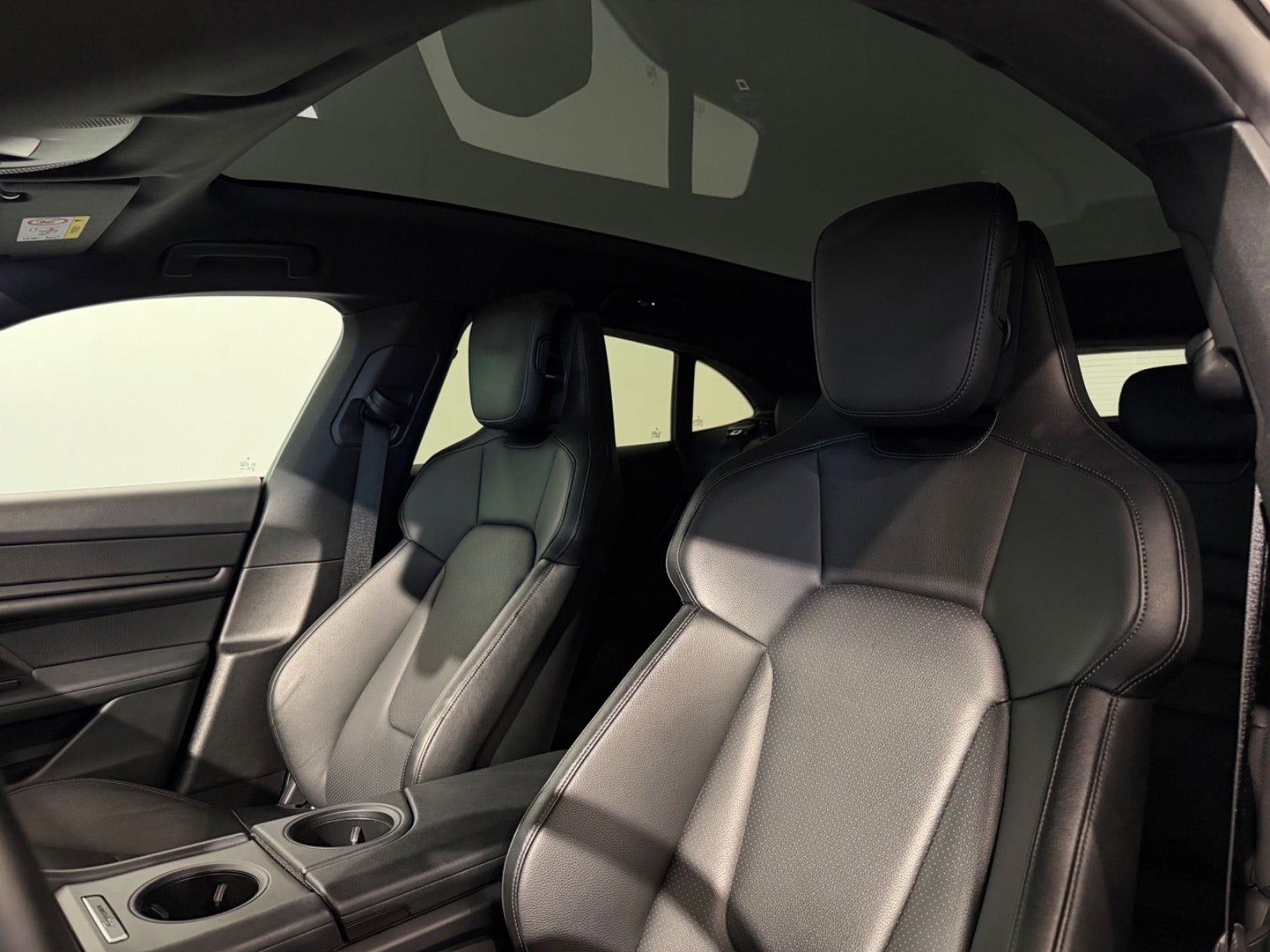 Porsche – Taycan 4S