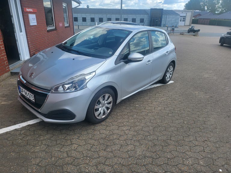 Peugeot 208 BlueHDi 100 Active